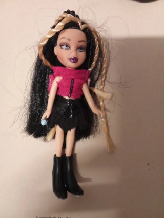 Muñeca MGA tipo Bratz