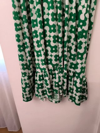 Vestido estampado floral verde y blanco Talla M