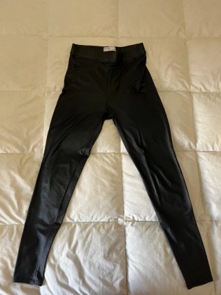 Pantalones elásticos Bershka negros