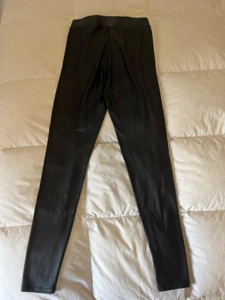 Pantalones elásticos Bershka negros