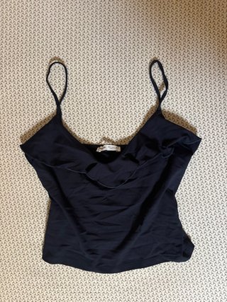 Top Bershka volantes azul marino Talla S