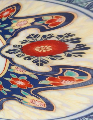 Piatto decorativo giapponese con pavone