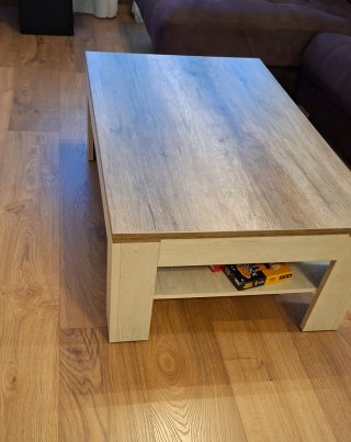 Mesa baja de madera