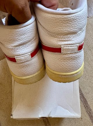 Nike Air Jordan 1 Mid Bianco Rosso