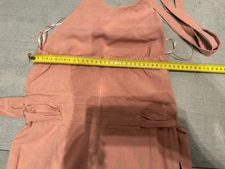 Mono rosa cuello halter