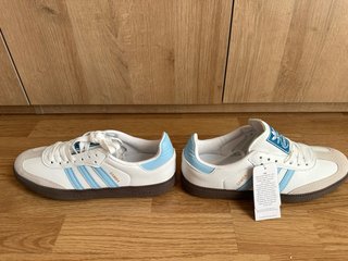 Adidas Samba Blancas y Azules
