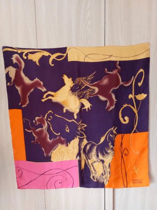 Foulard 100% pura seta  85x89 cm