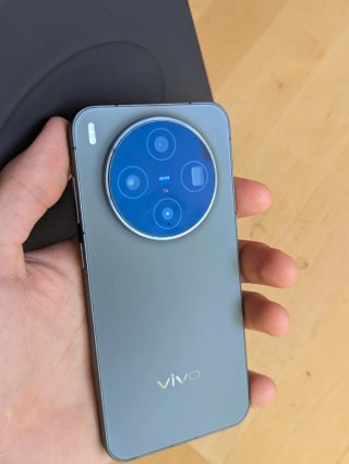 Vivo X300 + Custodie e accessori