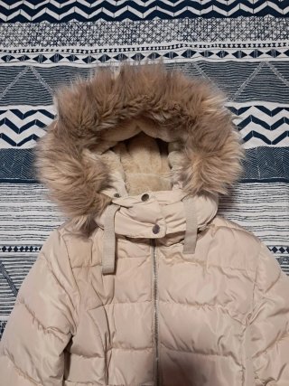 Anorak mujer beige con capucha
