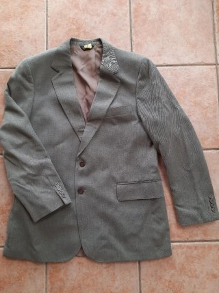 Traje de hombre gris
