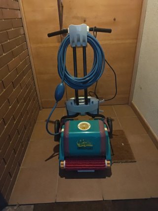 Robot Limpiafondos Dolphin Diagnostic