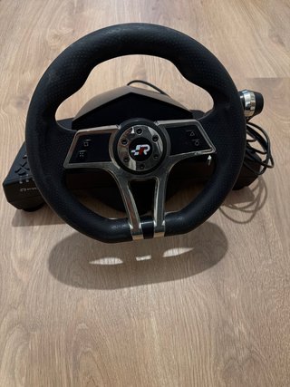 Volante FR TEC con pedales y cambio de marcha