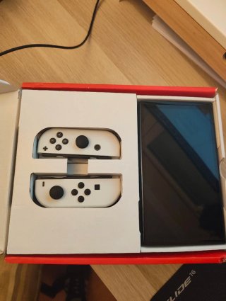 Nintendo Switch OLED (con caja)