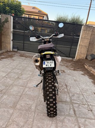 Moto Husqvarna 701 Enduro 2023