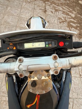 Moto Husqvarna 701 Enduro 2023