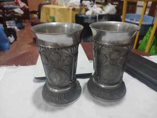 2 Calici in peltro con monete tedesche