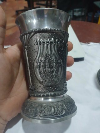 2 Calici in peltro con monete tedesche