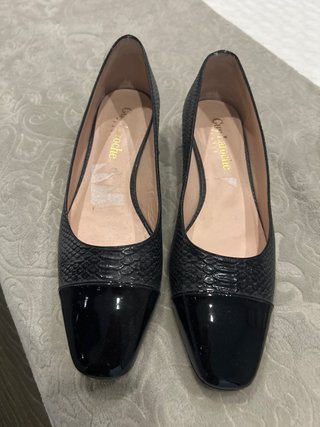 Zapatos de salón Guy Laroche negros