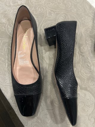 Zapatos de salón Guy Laroche negros