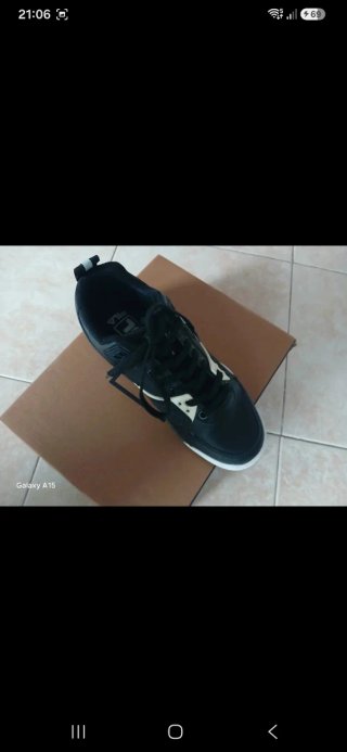 Scarpe Fila nere e bianche