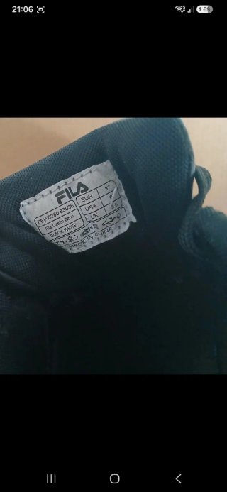 Scarpe Fila nere e bianche