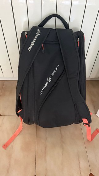 Paletero Bullpadel Negro/Coral