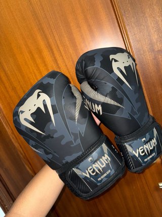 Guantes Boxeo Venum Impact 14 oz Camo SIN ESTRENAR