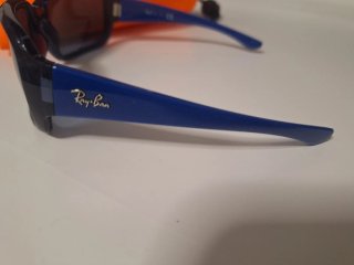 Gafas de sol Ray-Ban azules para niños