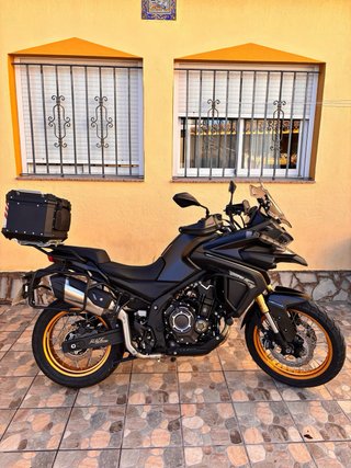 Voge 525 DSX Black Knight