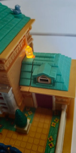 Casa Polly Pocket Light Up Hotel Bluebird 1994