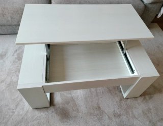 Mesa de centro elevable de madera