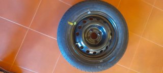 Rueda de coche con llanta. NUEVO 185/65/R 14