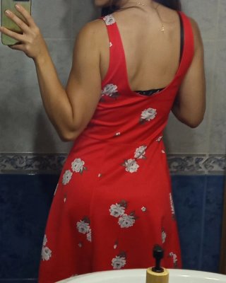 Vestido rojo floral