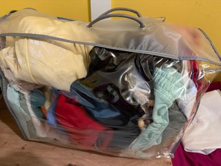 Bolsa de ropa usada buen estado