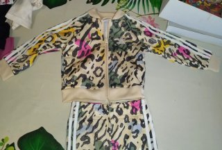 Chándal niña Adidas talla 6-9 meses