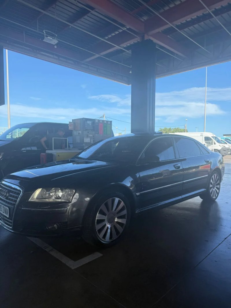 Audi A8 L 6.0 v12 - foto 1