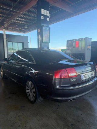 Audi A8 L 6.0 v12