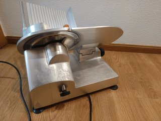 Cortadora de fiambre y embutido milano