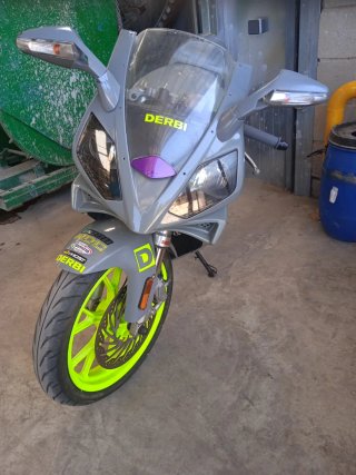 Derbi GPR 50 Racing Gris/Morado