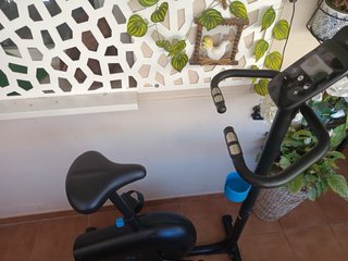 Bicicleta estática negra
