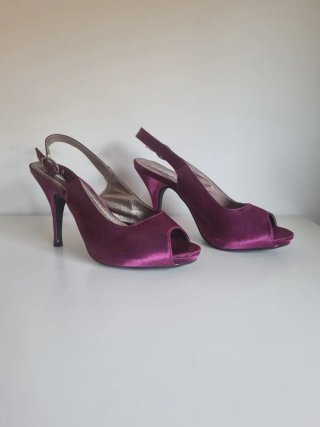 Zapatos de tacón buganvilla