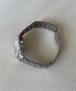 Reloj Viceroy plateado con detalles brillantes