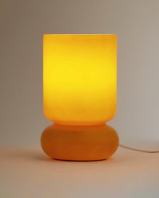 Lámpara de diseño de mesa. No Ikea. Nueva