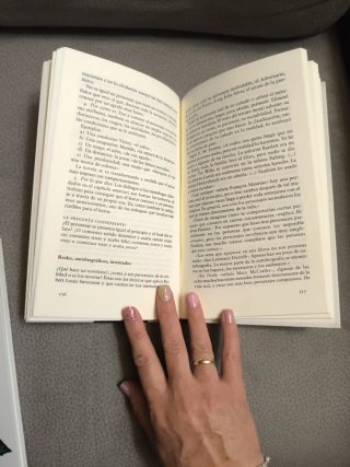 Cómo se escribe una novela y una poesía.