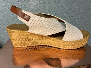 Sandalias de cuña para mujer