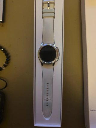 Samsung Galaxy Watch 4 Classic Plata