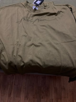 Camiseta Karl Kani verde oliva