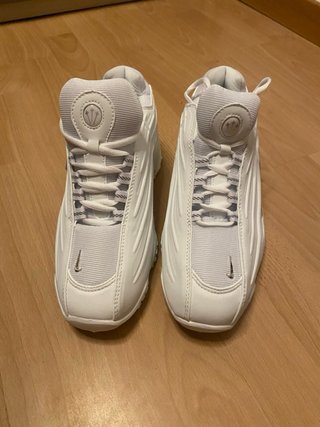Nike Bambas Blancas y Plateadas