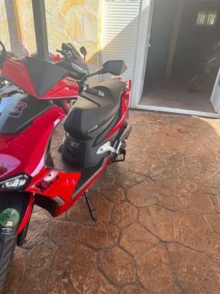 Mitt XRS 125cc Roja
