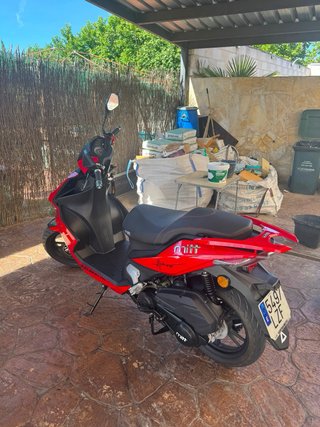Mitt XRS 125cc Roja